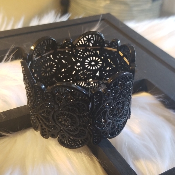 Bracelet - Picture 2 of 3